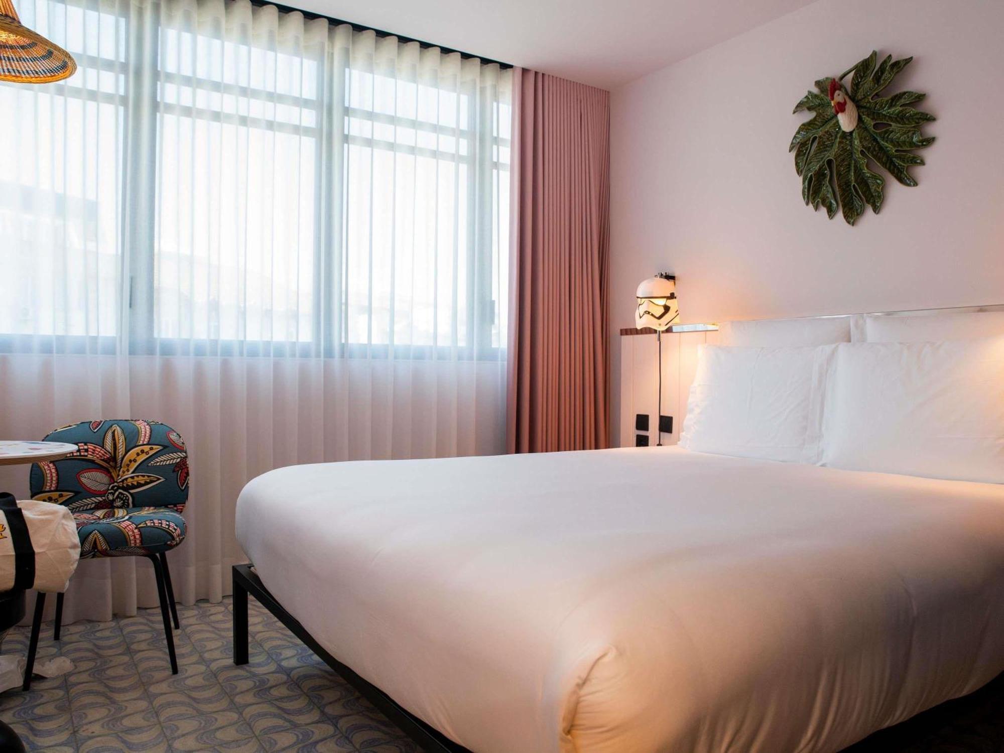 Chambre Double Mama Moyenne avec Lit King-Size - Vue sur Avenue